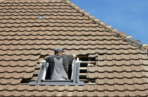 Pose de velux - Saint-Valérien